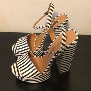 Chinese Laundry Platform Heels